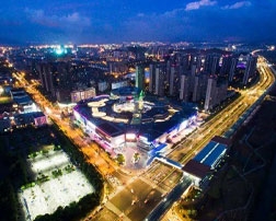 北（běi）侖銀泰