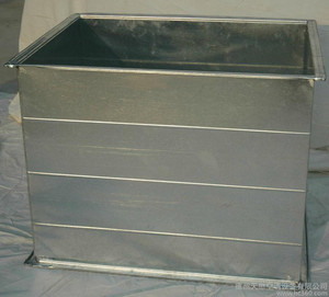 共板（bǎn）法蘭風（fēng）管的（de）性能有哪些優勢